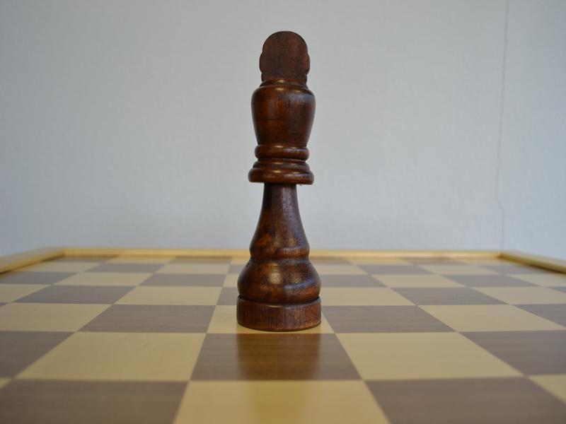 MegaChess 7 Inch Dark Rubber Tree King Giant Chess Piece |  | MegaChess.com