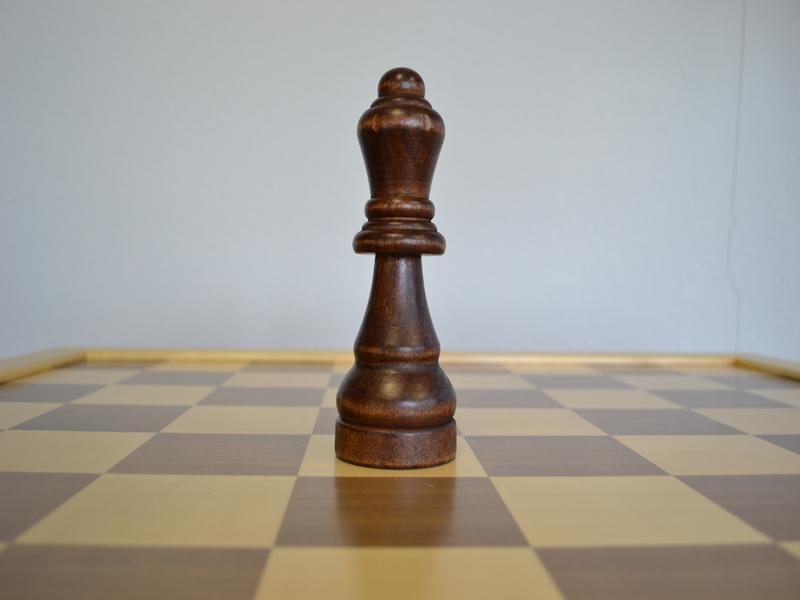 MegaChess 6 Inch Dark Rubber Tree Queen Giant Chess Piece |  | MegaChess.com