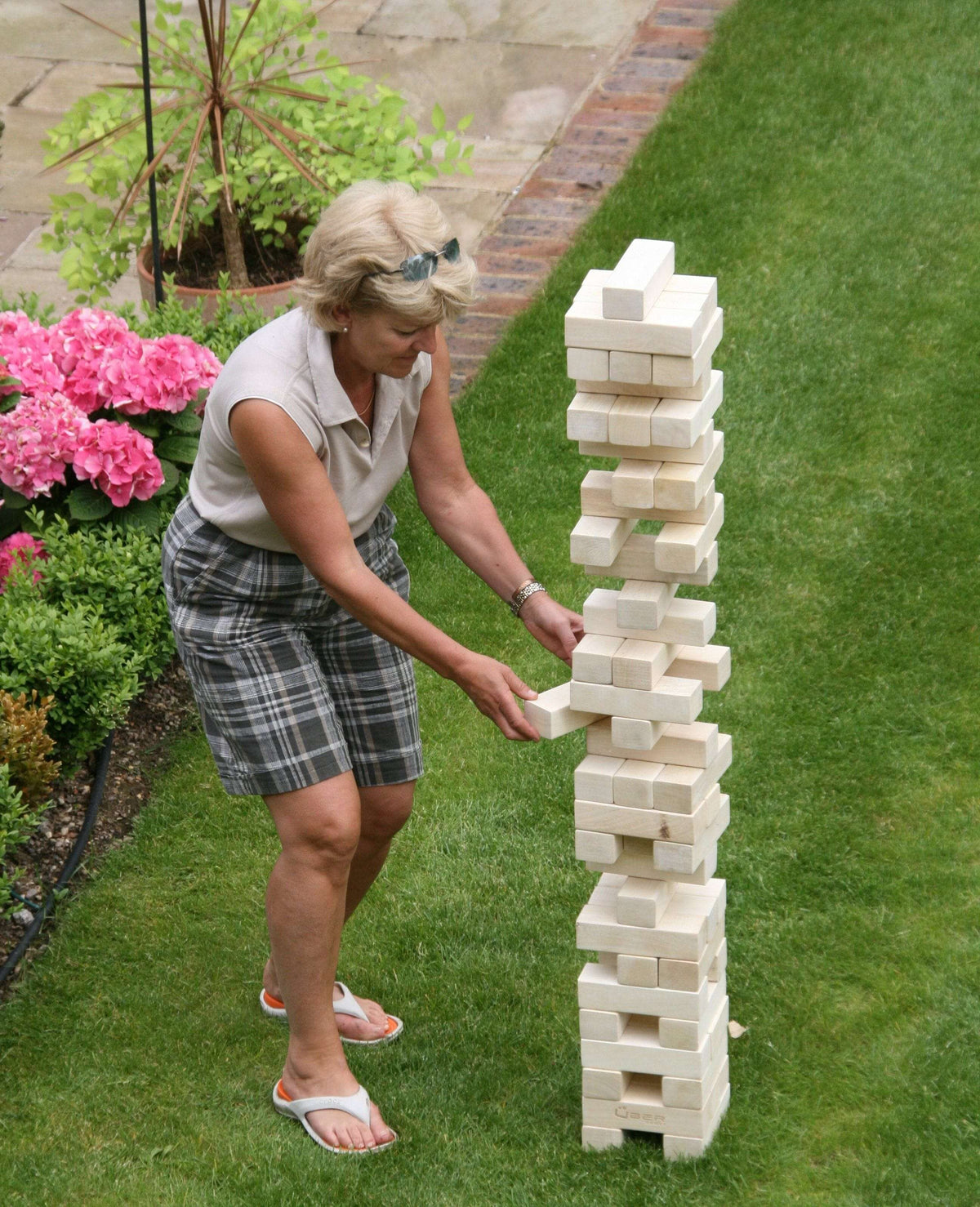 Jenga géant - Mega 190cm - Ubergames - Acheter sur la boutique BCD JEUX Jenga géant - Mega 190cm - Ubergames - Acheter sur la boutique BCD JEUX